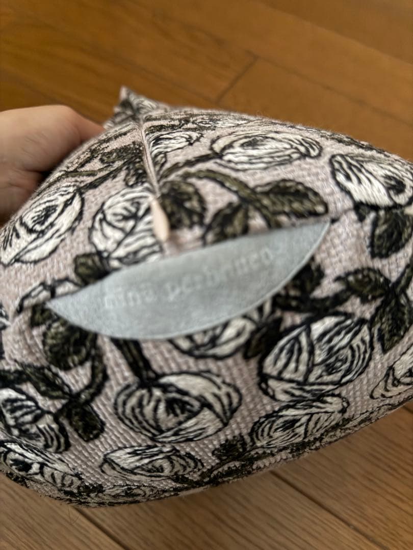 美品レア　ミナペルホネン　rosy ピンクベージュ　figクッション