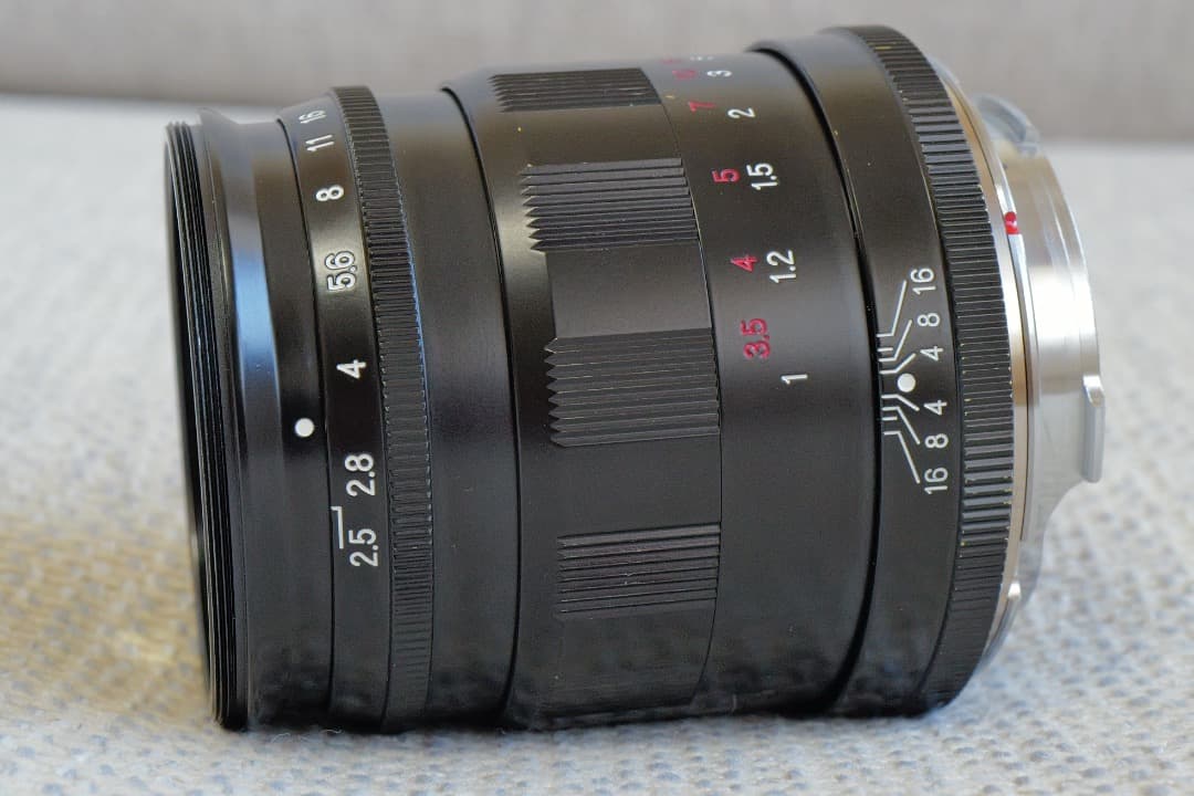 フォクトレンダー Color Heliar 75mm F2.5 MC