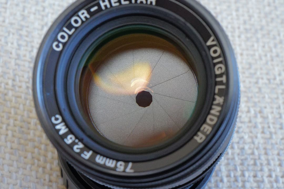 フォクトレンダー Color Heliar 75mm F2.5 MC