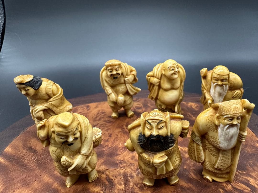 七福神 天然牙彫　在銘 古美術 骨董 アンティーク 根付 緻密彫刻