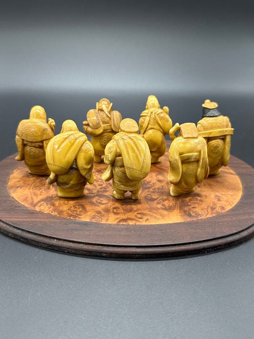 七福神 天然牙彫　在銘 古美術 骨董 アンティーク 根付 緻密彫刻