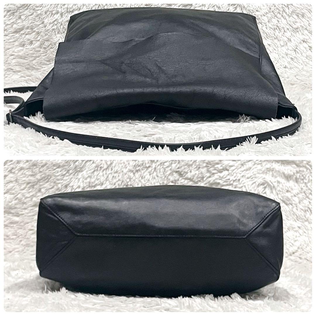 【美品】 ear PAPILLONNER 牛革 シンプルフラップショルダーバッグ