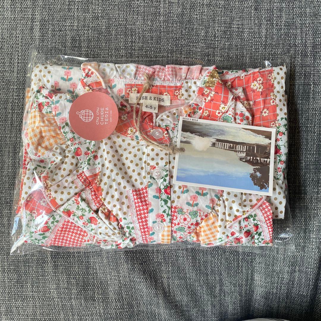 Fish & Kids マルチフラワーとストロベリー ワンピース