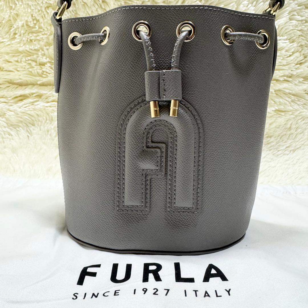 ✨未使用級✨フルラ クリオ ショルダーバッグ 2way 巾着 グレー レザー