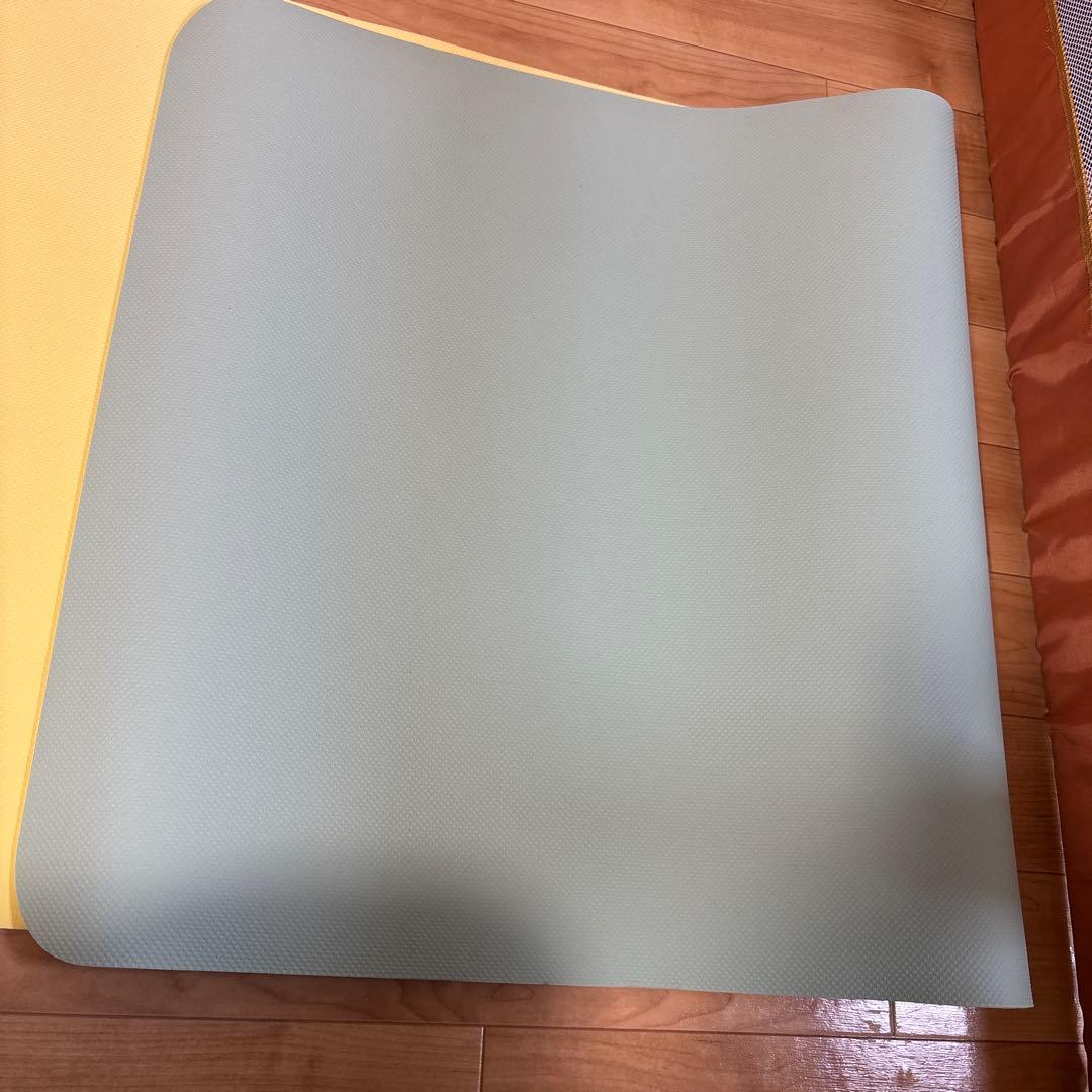 ヨガマット　ホットヨガLAVA ケース付き　SUKALA