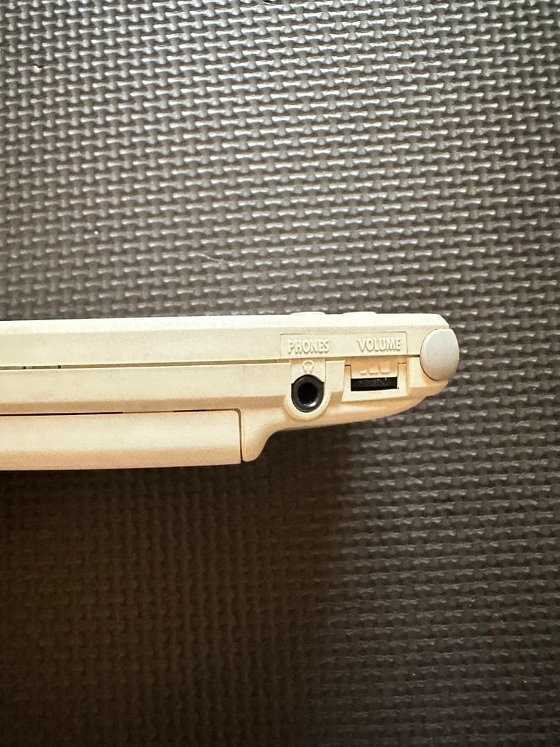 ゲームボーイアドバンス　ホワイト