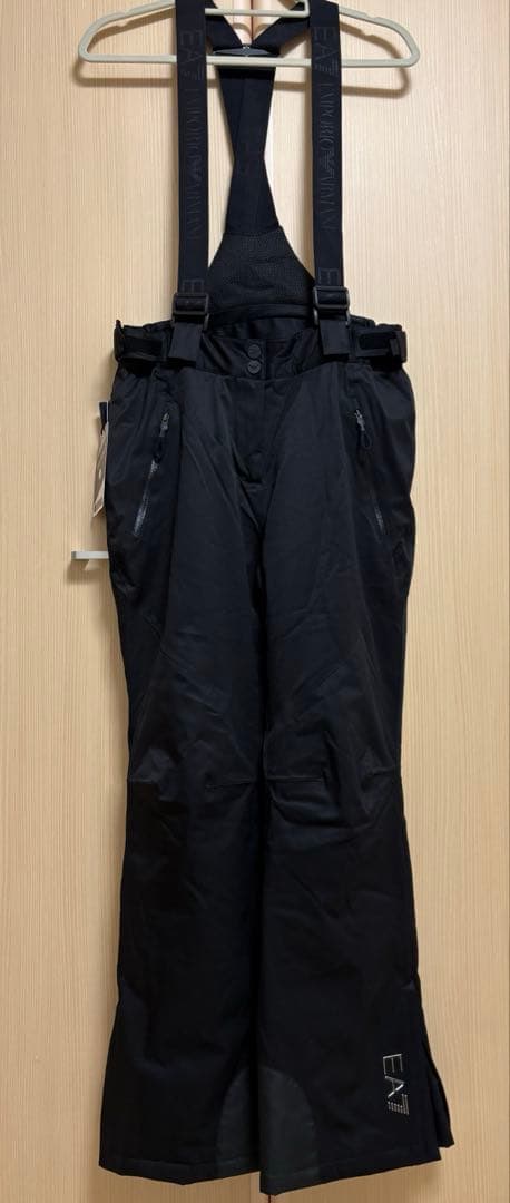エンポリオアルマーニEA7 ビブパンツ　スノボー　スキー　ウェア　メンズ