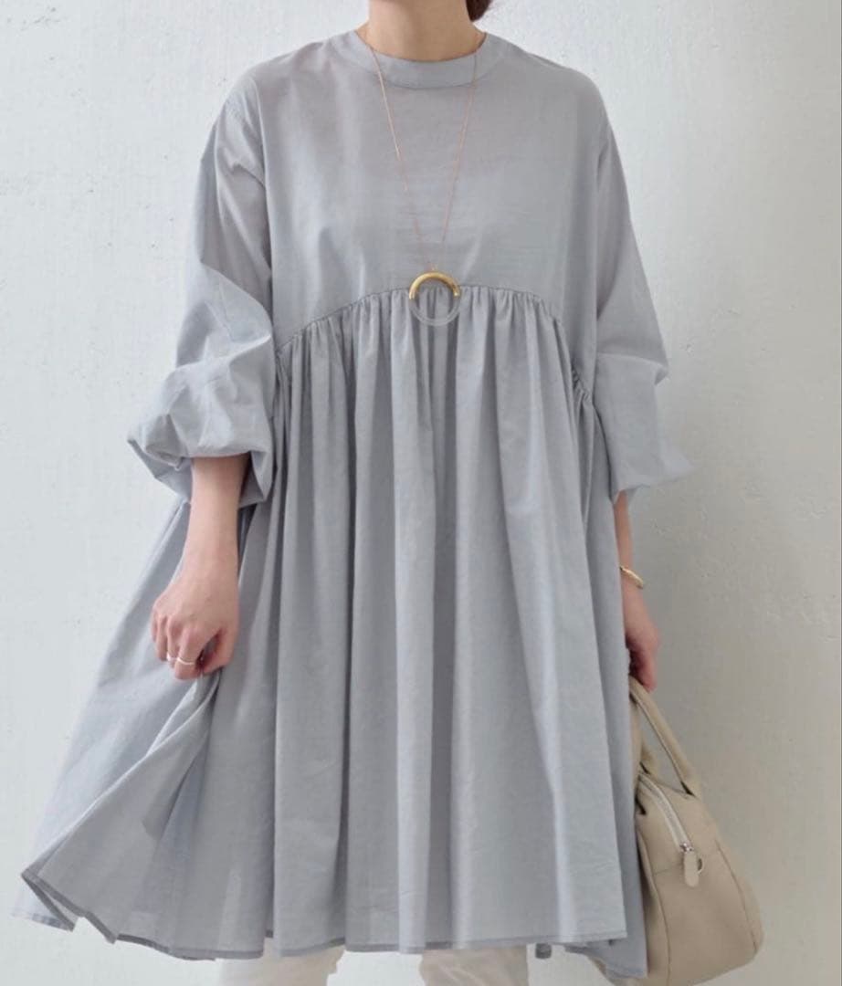 新品タグ付き　BEARDSLEY ギャザーチュニックワンピース　グレー