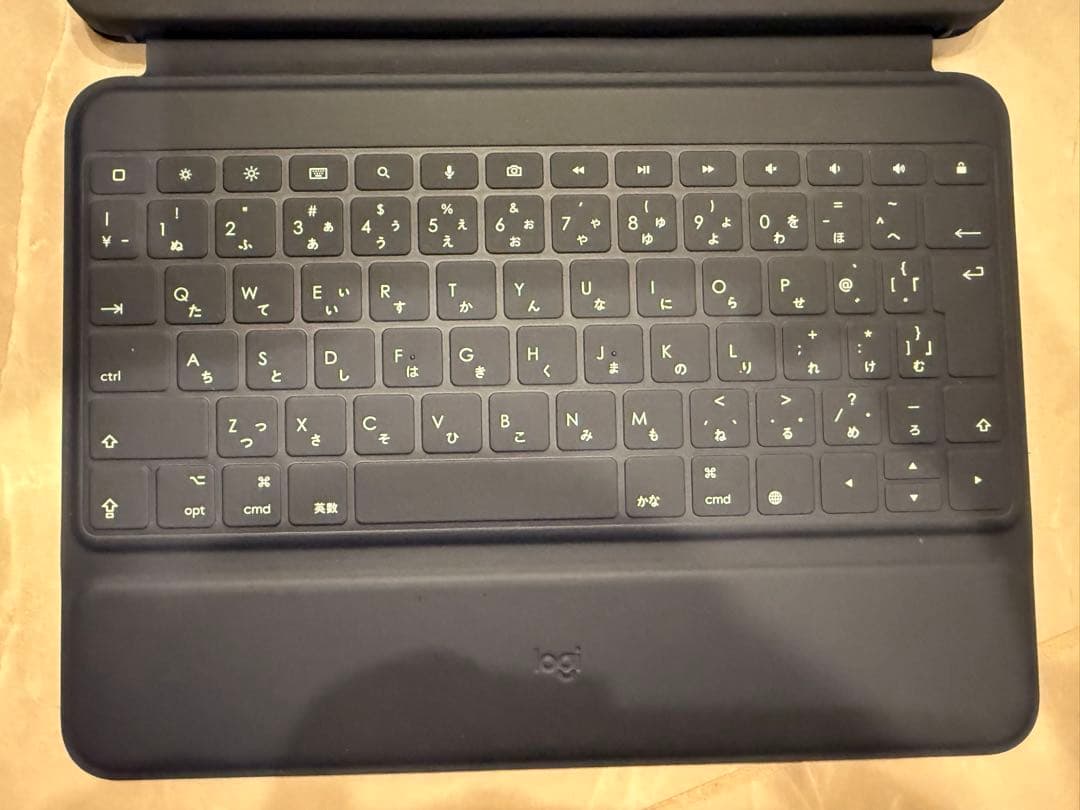 即日発送 iPad 第8世代 32GB Wifi版 キーボードカバー付