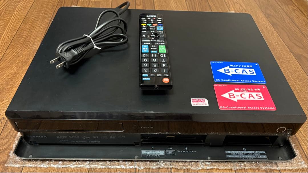 東芝 レグザ「タイムシフト」 DBR-M490 内蔵5TBリモコン付き8ch録画