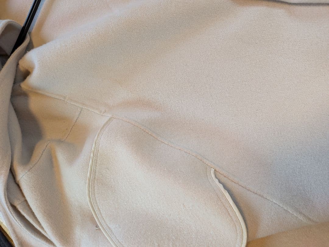 anuans (アニュアンス)　リバーロングコート (ECRU)