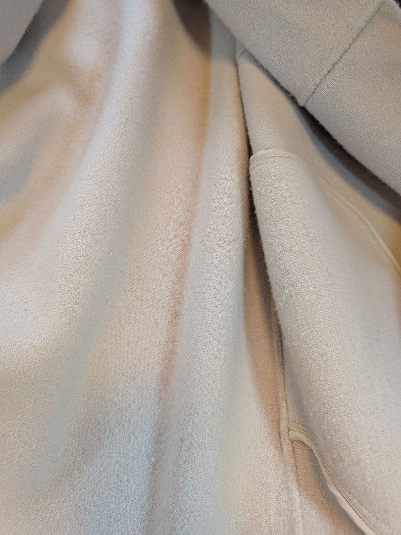 anuans (アニュアンス)　リバーロングコート (ECRU)