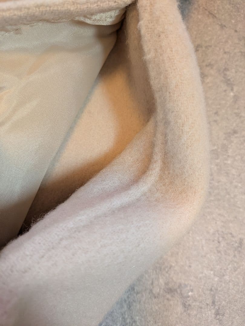 anuans (アニュアンス)　リバーロングコート (ECRU)