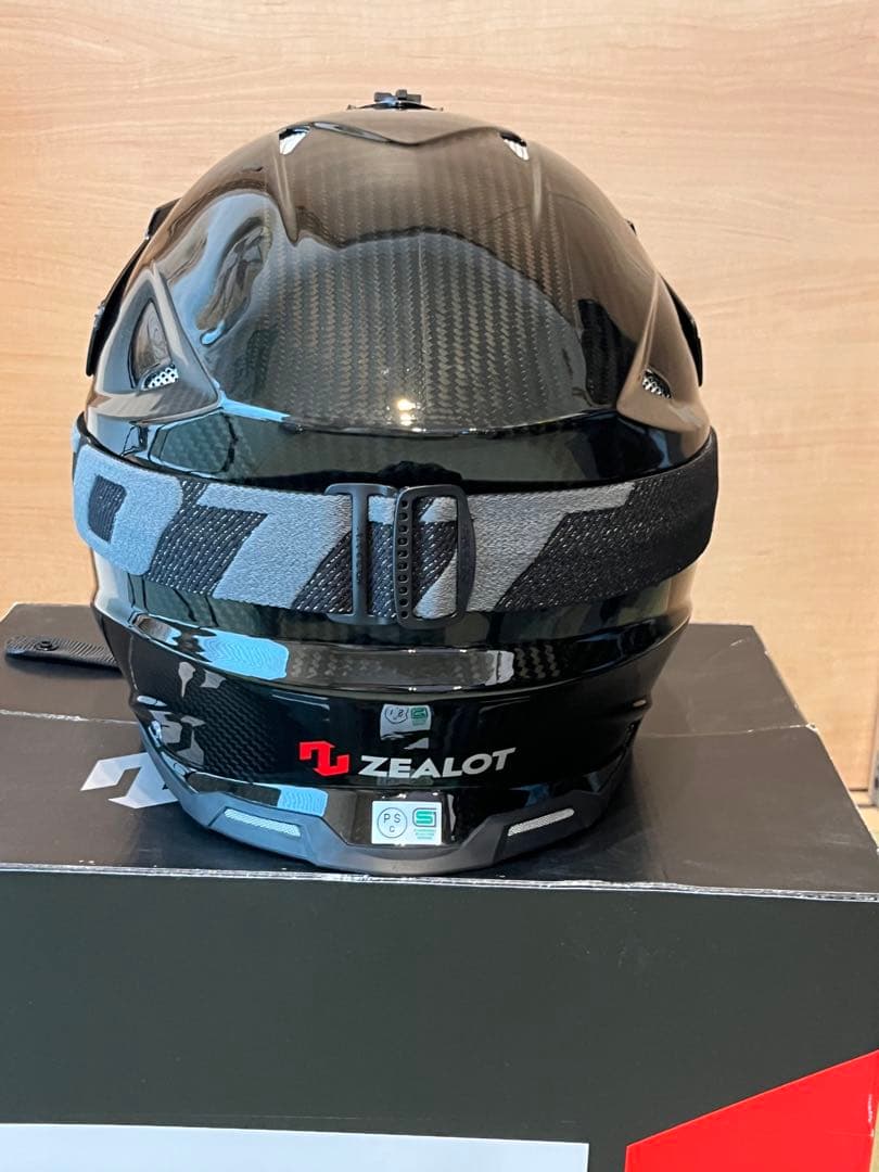 ZEALOT ジーロット　マッドジャンパー2 カーボンハイブリッド