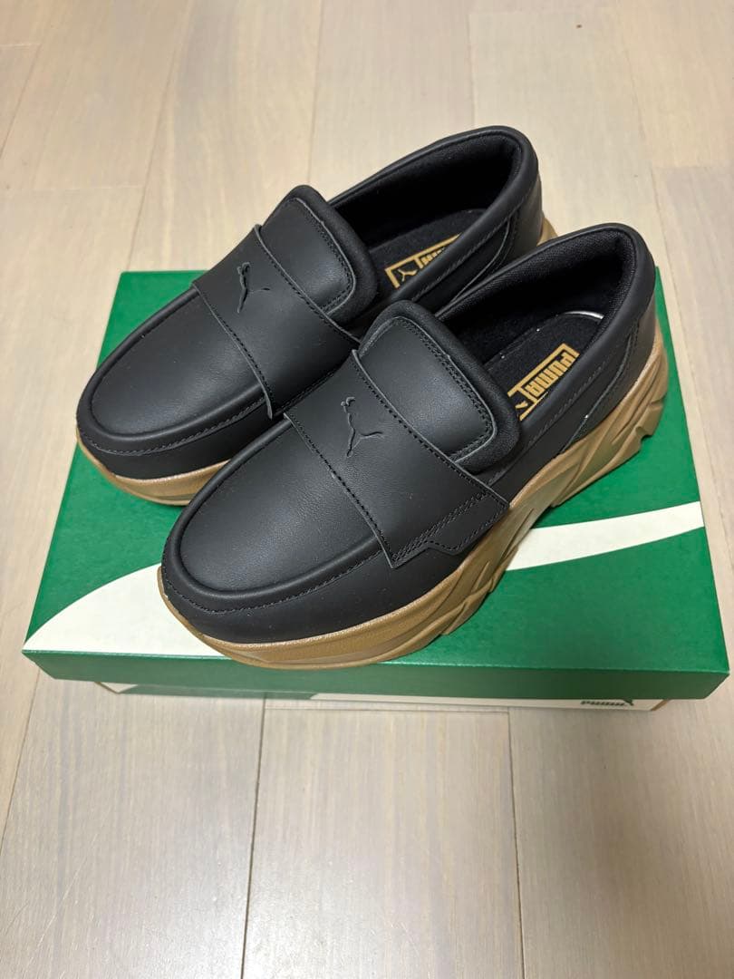 再値下げ！PUMA！美品！プーマウィメンズローファー　24.5 黒×ブラウン