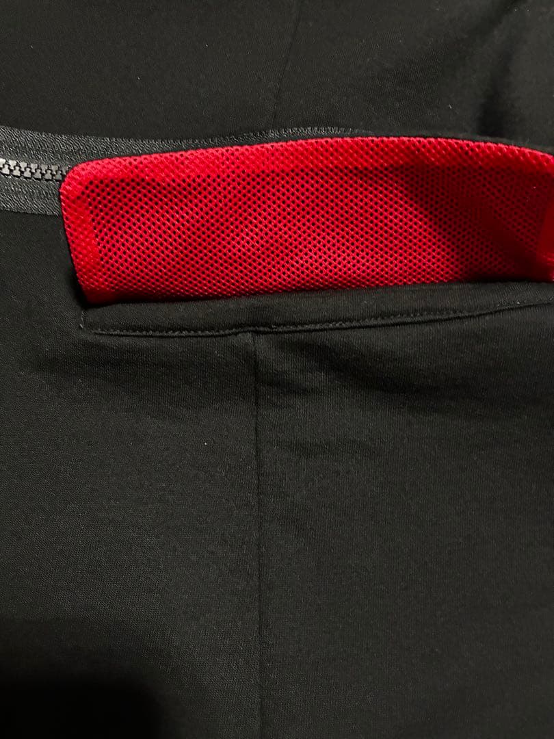 エターナリー・ブレイズEBジャケット×ニットF 黒×赤　パンク