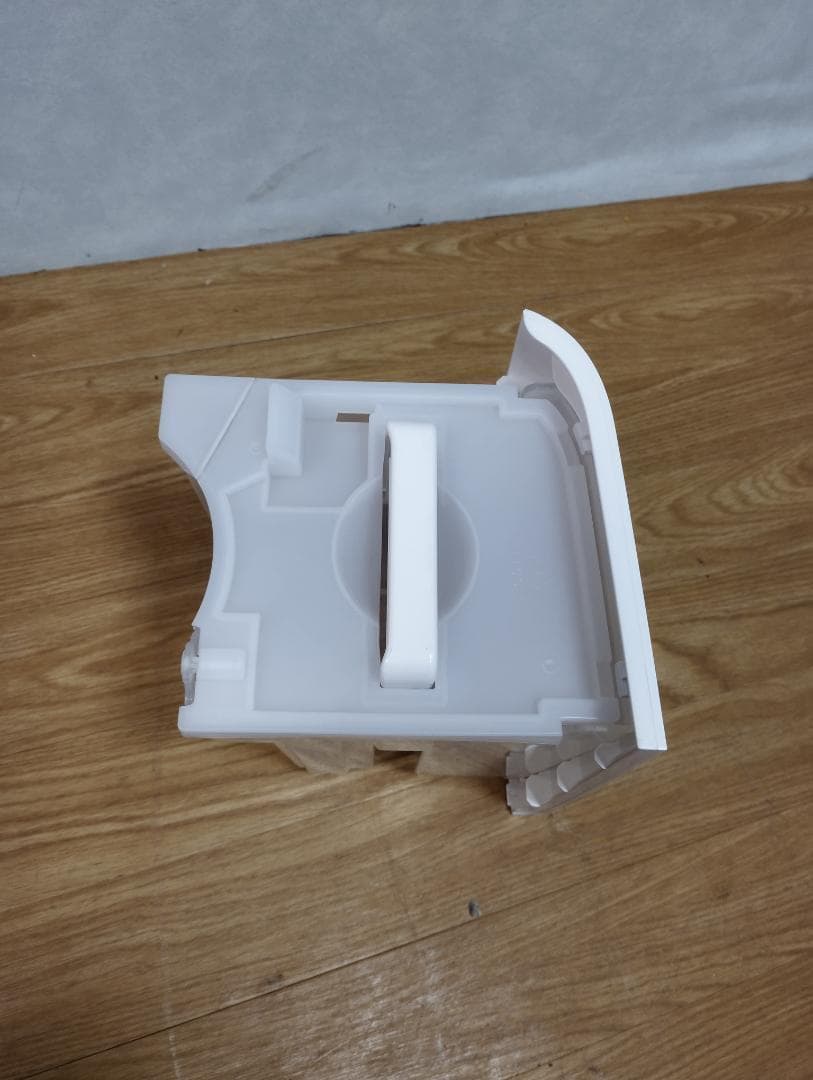 Y♦294 シャープ 衣類乾燥除湿機 CM-L100-W