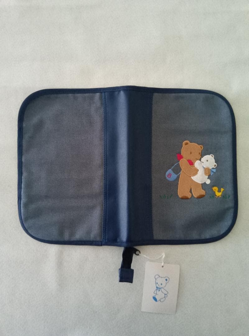 【新品・未使用】【タグ付き】【ギフトバッグ付き】ファミリア 母子手帳ケース