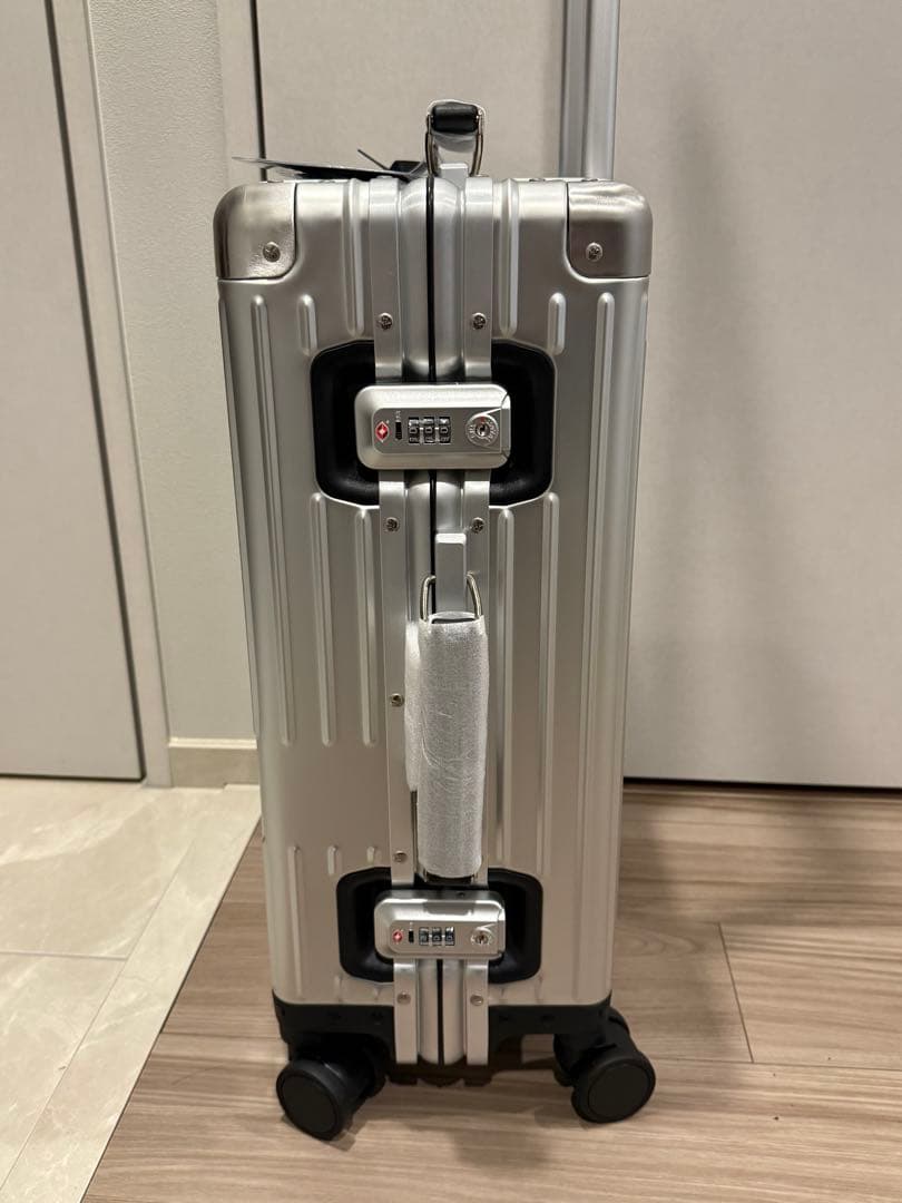 【新品・未使用品】innovator アルミスーツケース 限定色 36L