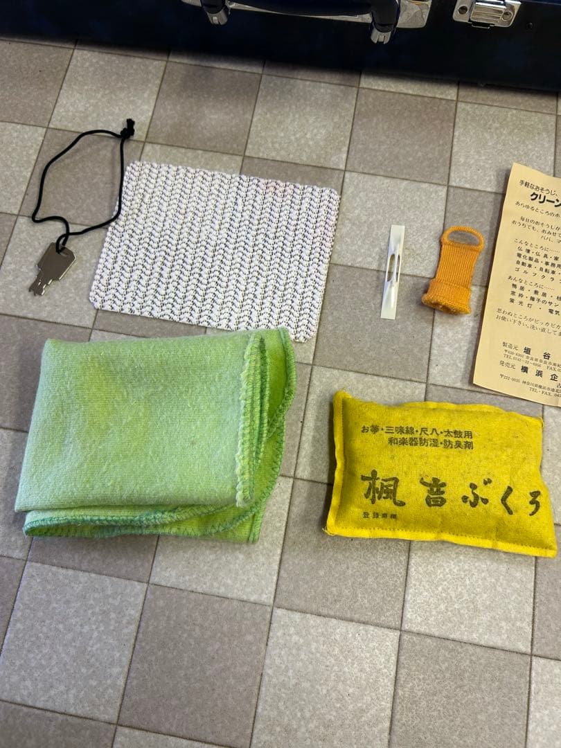 三味線　中棹　ハードケース付き