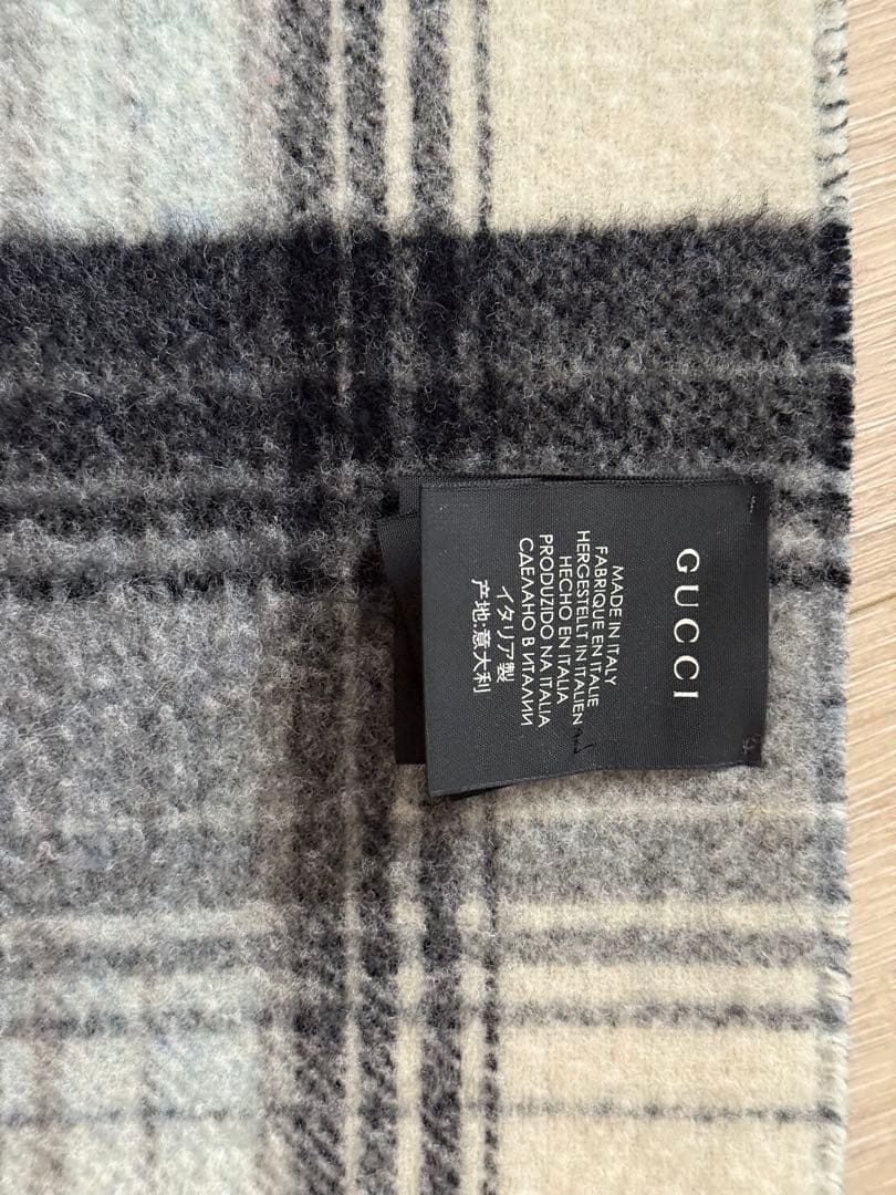 GUCCI GGロゴ マフラー ブラック/グレー