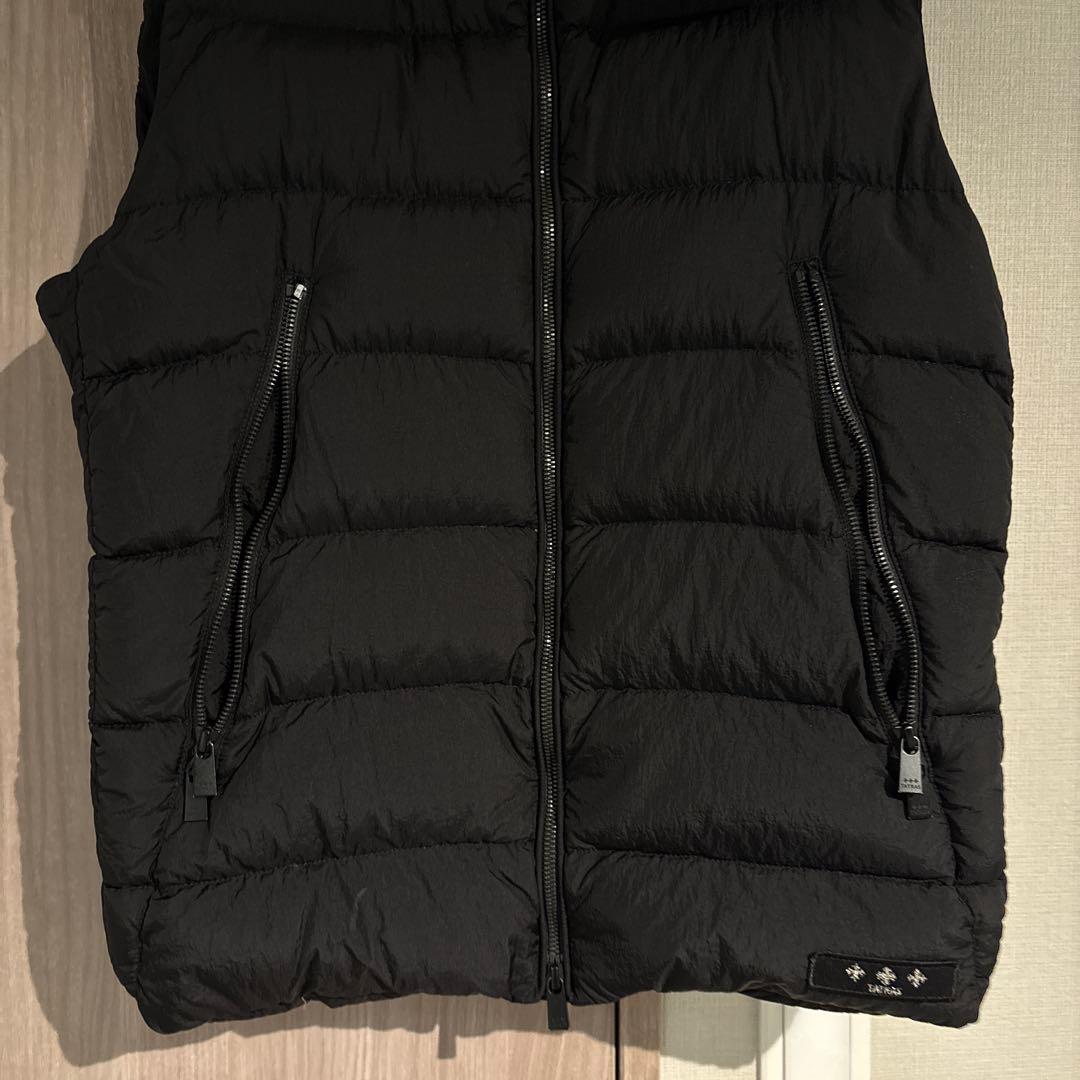 タトラス　TATRASブラック フード付きダウンベスト