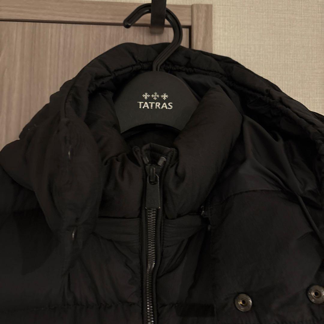 タトラス　TATRASブラック フード付きダウンベスト
