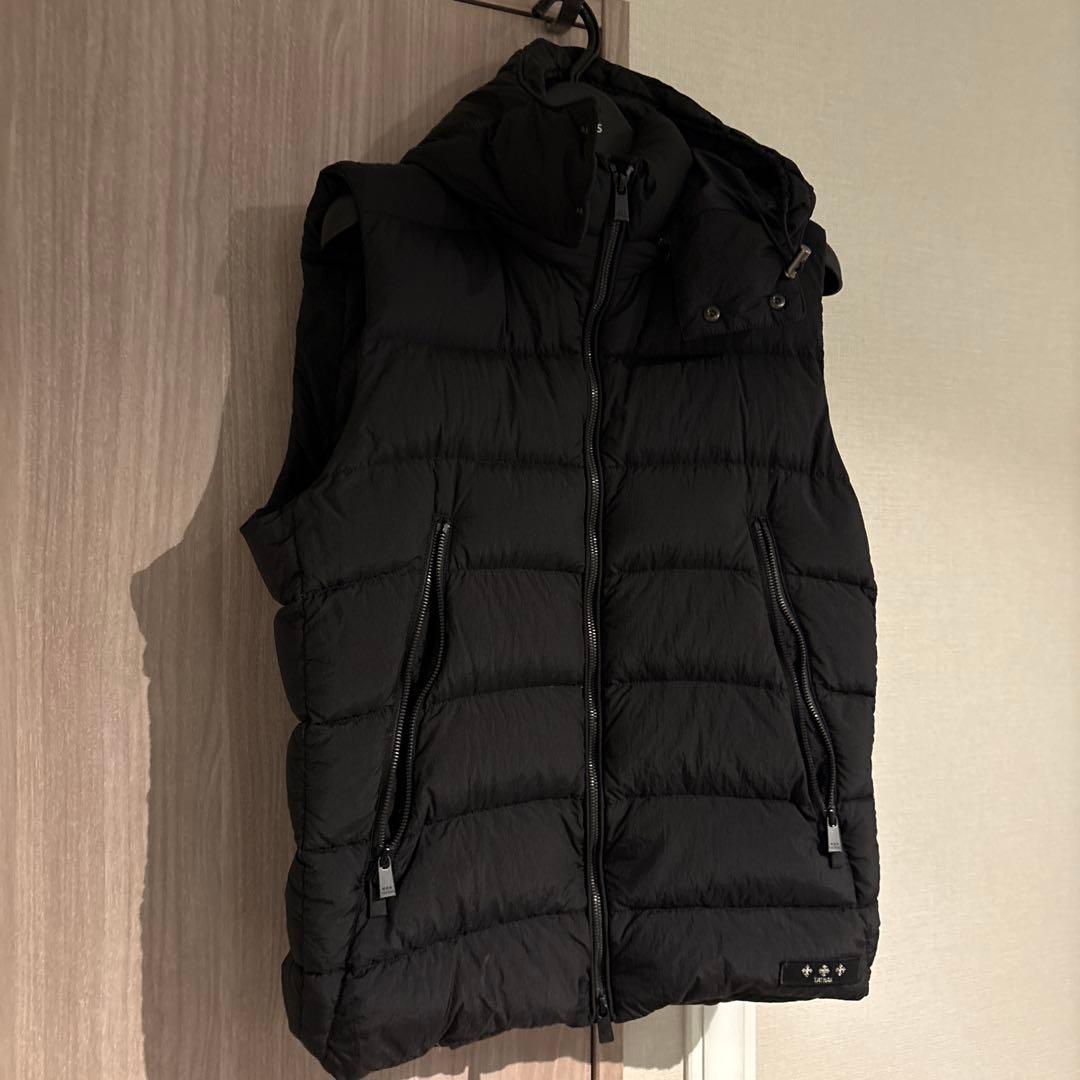 タトラス　TATRASブラック フード付きダウンベスト