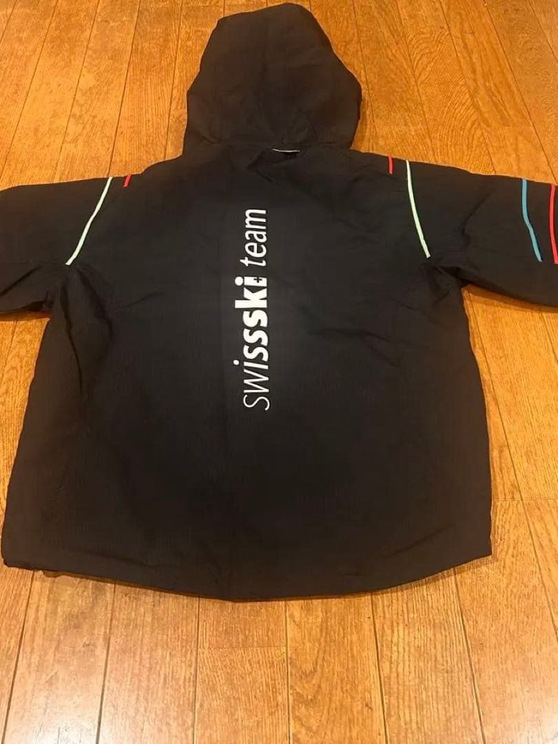 DESCENTE 子供用スキーウェア 黒　赤　上下セット