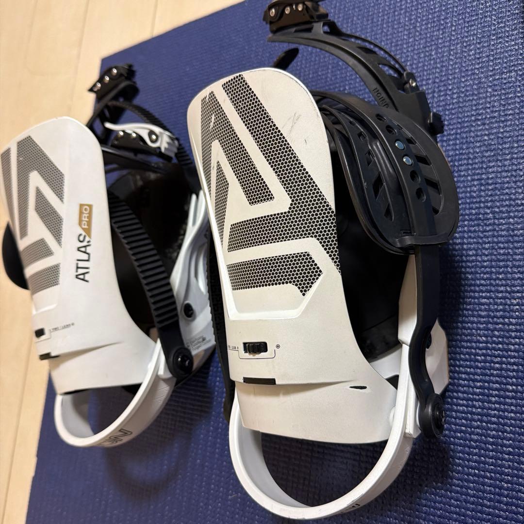 ATLAS Pro スノーボードビンディング ホワイト Sサイズ