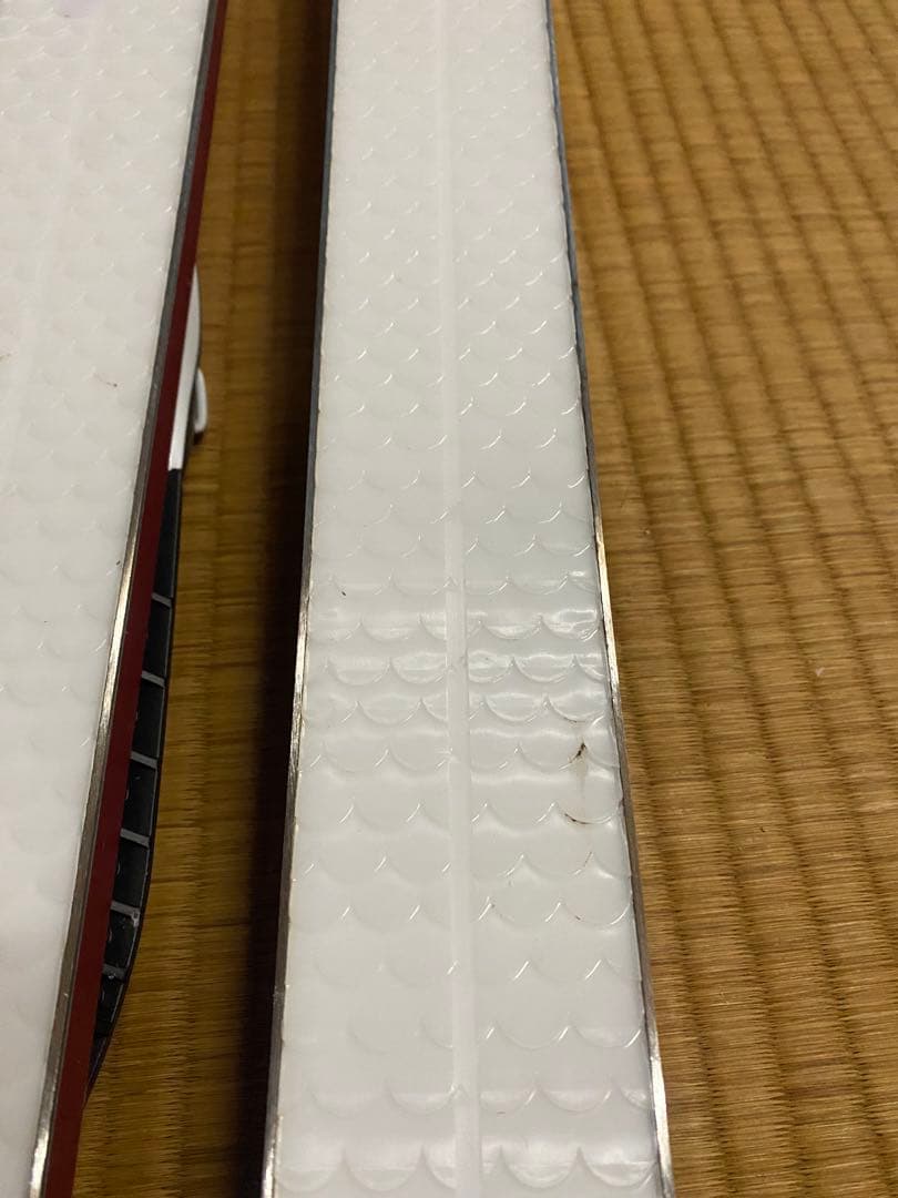 Marco 赤いストライプ模様 スキー板 バインディング付き
