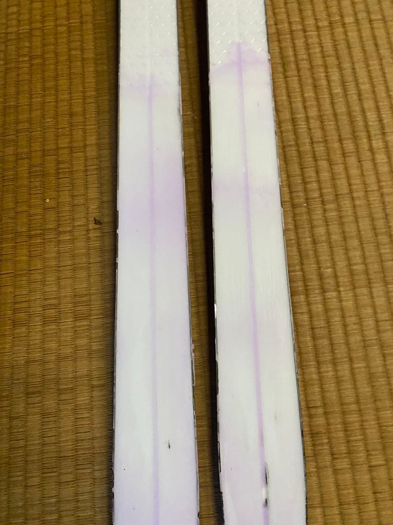 Marco 赤いストライプ模様 スキー板 バインディング付き