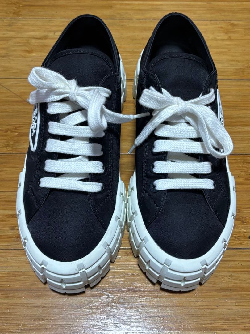PHSお値下げ！PRADA ブラックスニーカー ホワイトソール厚底37.5