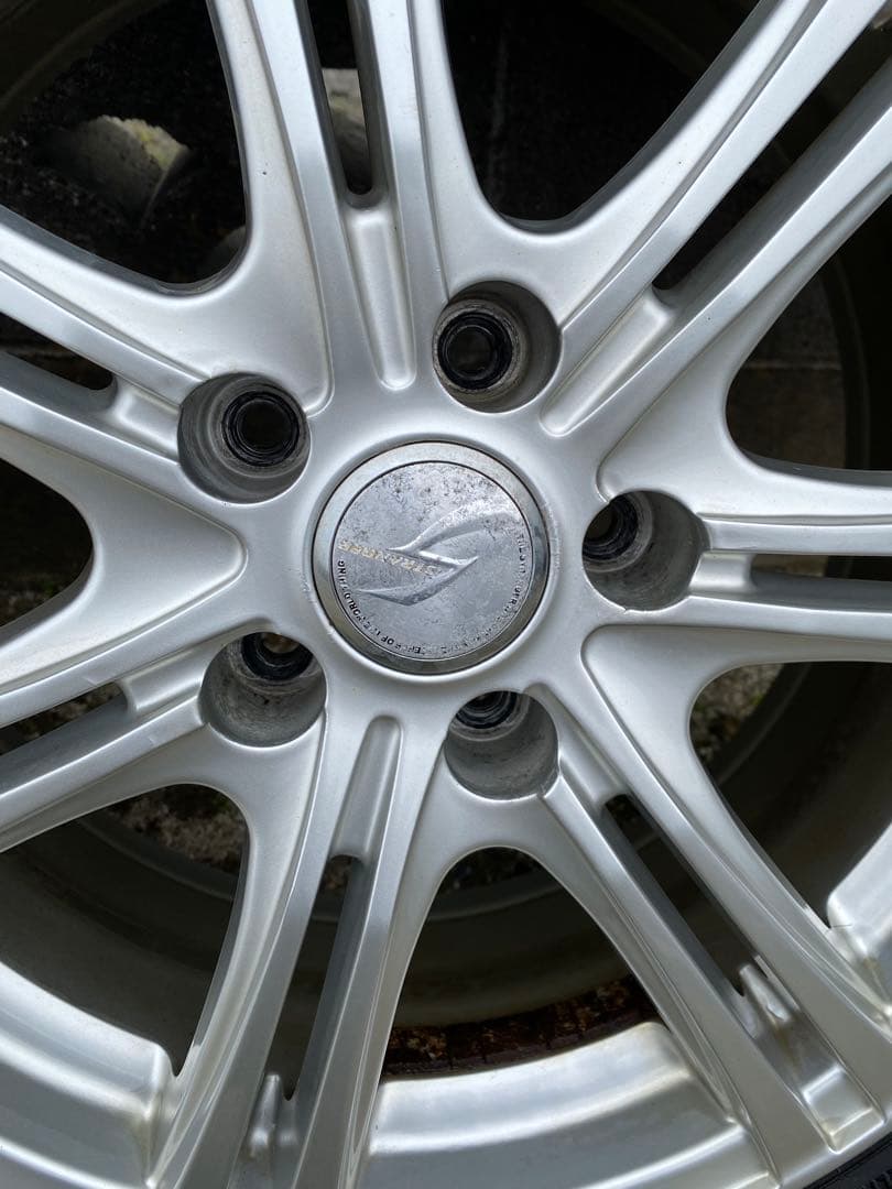 スタッドレスタイヤ付きストレンジャーホイール17インチ４本セット