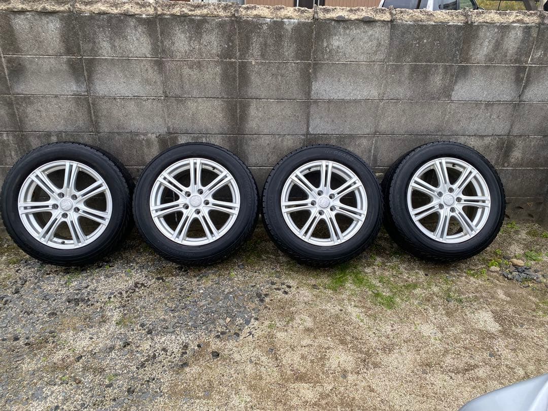 スタッドレスタイヤ付きストレンジャーホイール17インチ４本セット