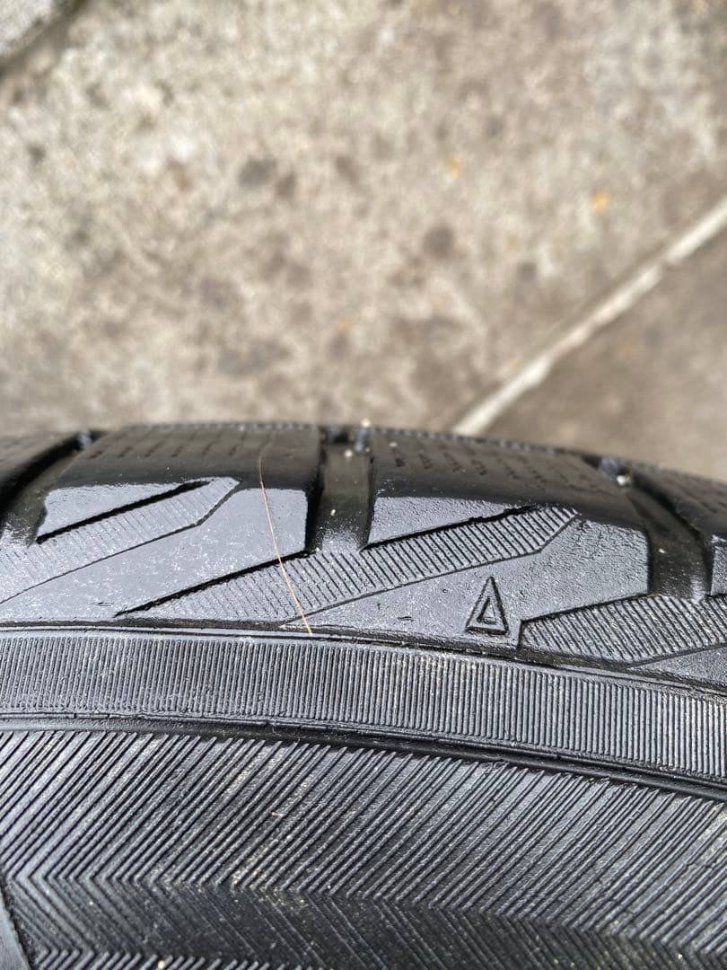 スタッドレスタイヤ付きストレンジャーホイール17インチ４本セット