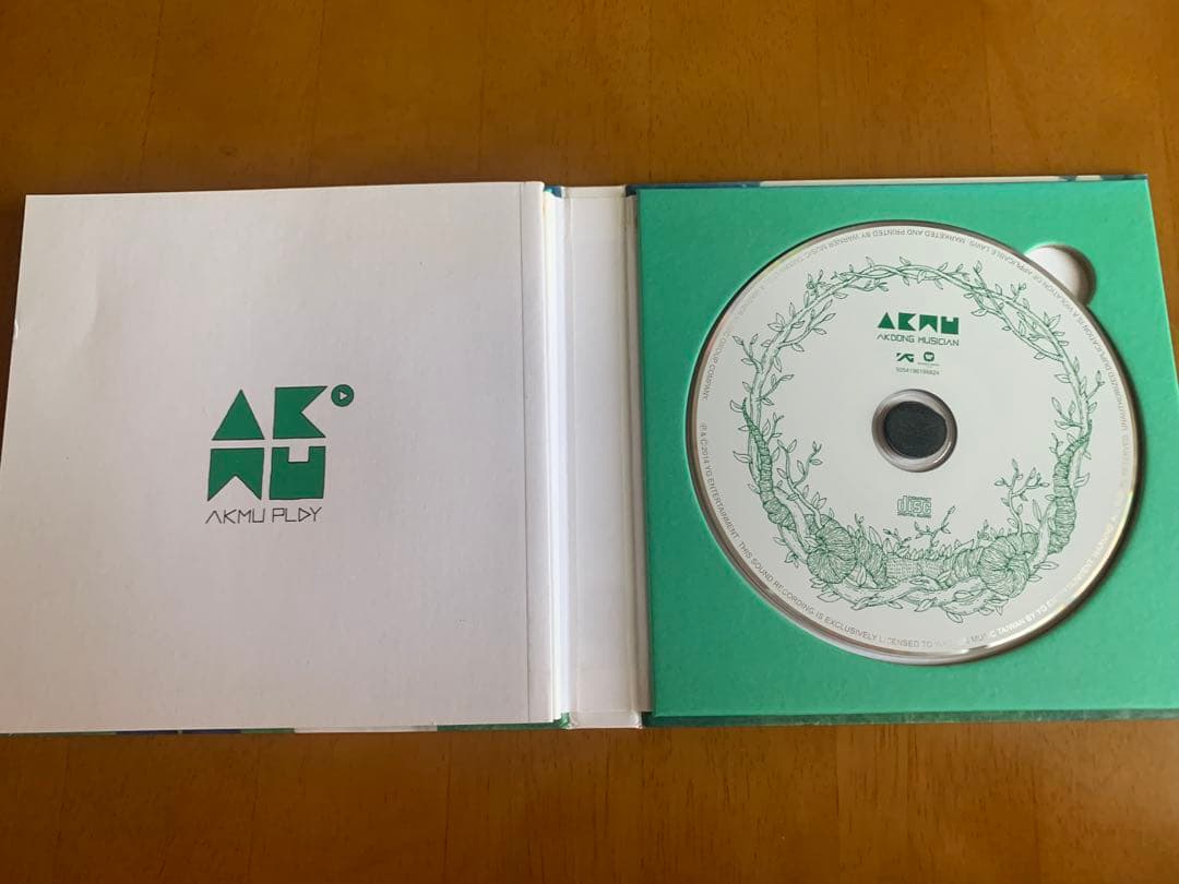 AKMU Play (CD+DVD+イラストパッド) 台湾ver