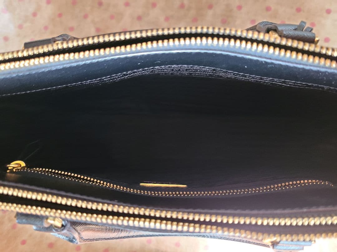 PRADA ブラック ビジネスバッグ 認証カード付き