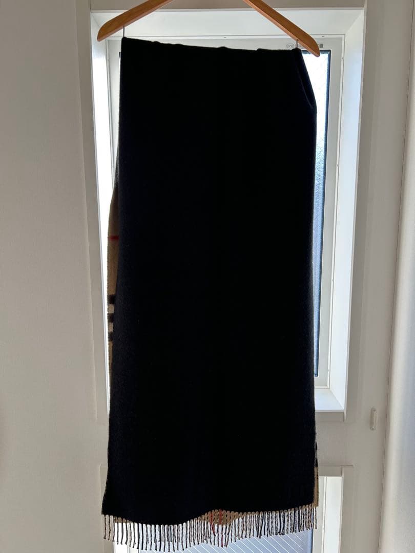 【未使用品タグ有り】BURBERRY 100%カシミアスカーフ