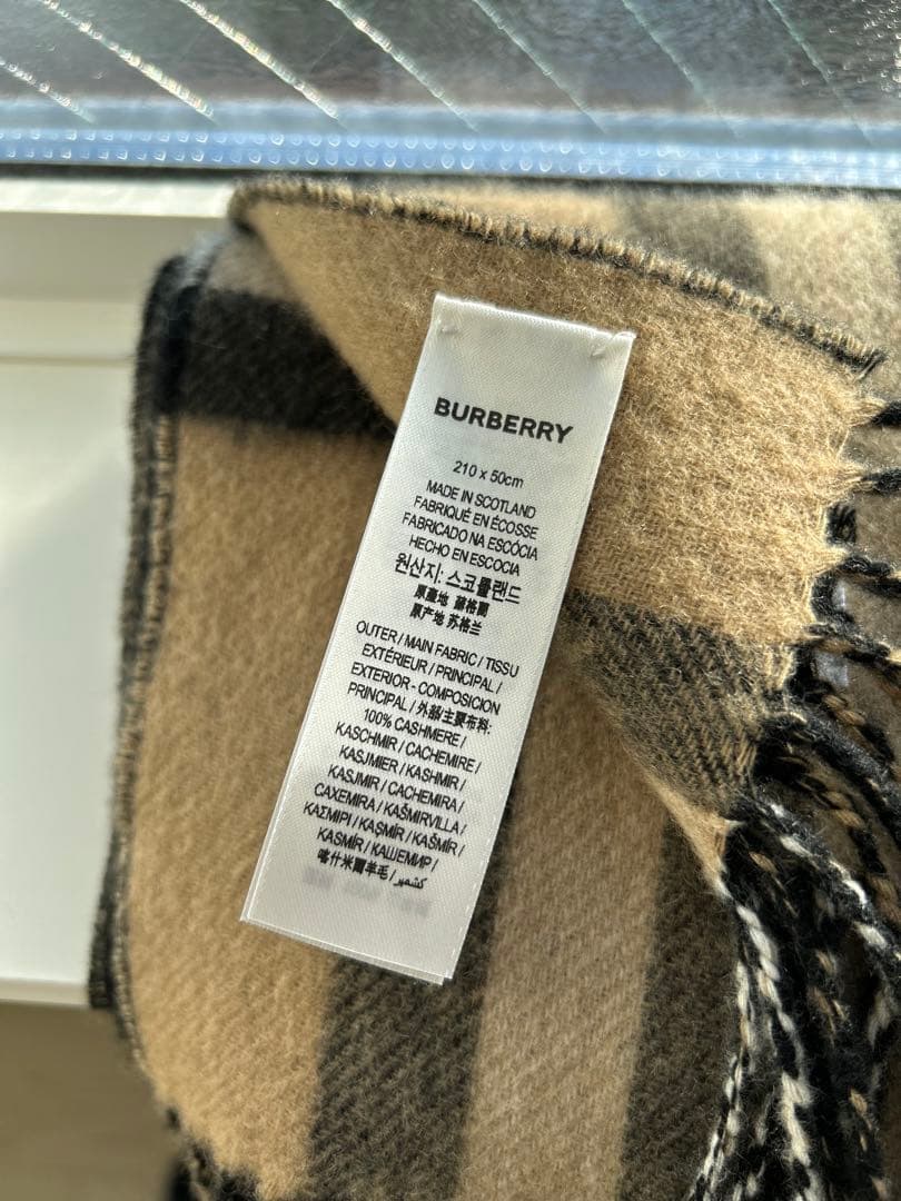 【未使用品タグ有り】BURBERRY 100%カシミアスカーフ