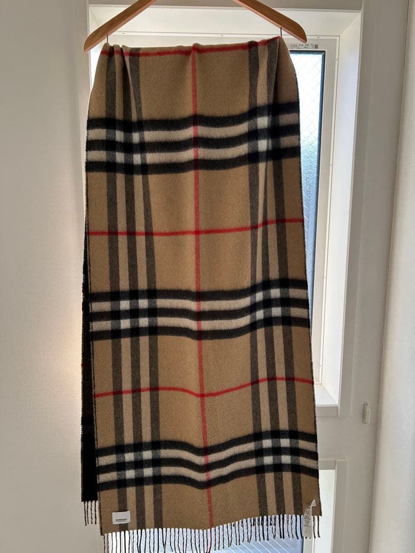 【未使用品タグ有り】BURBERRY 100%カシミアスカーフ