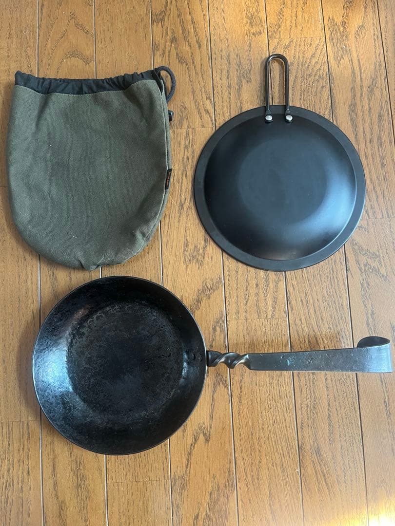 【millio】鍛造フライパン20cm 蓋、収納袋付き