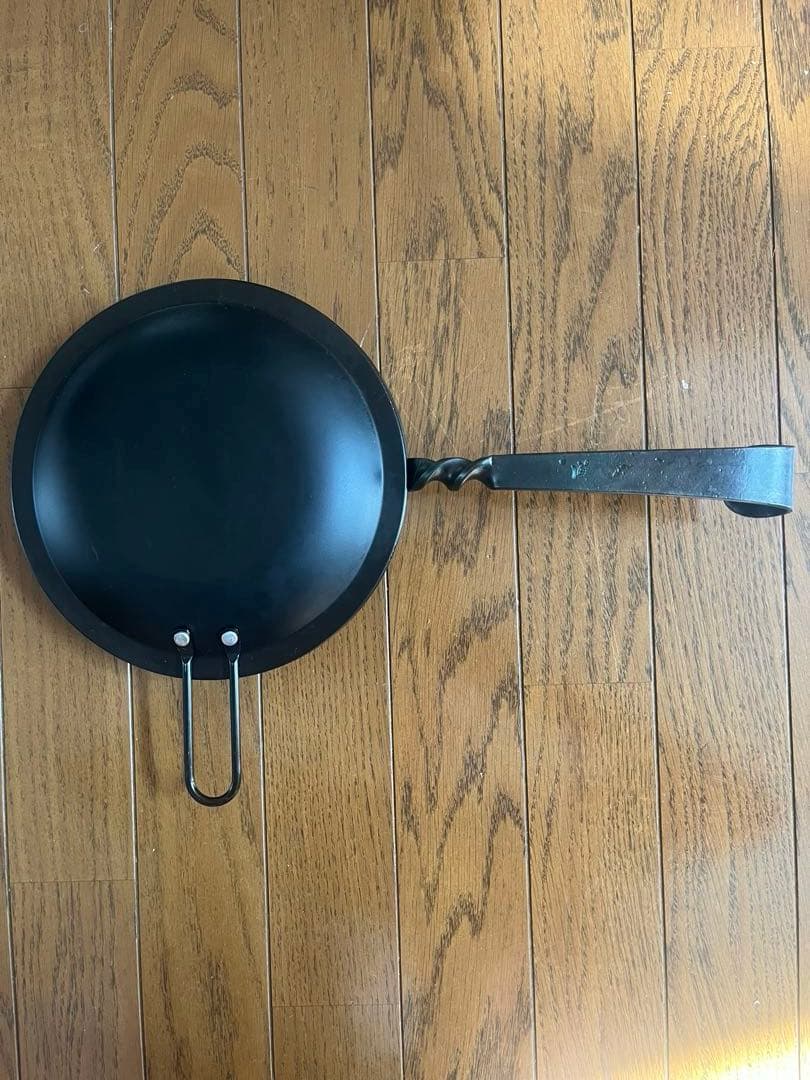 【millio】鍛造フライパン20cm 蓋、収納袋付き