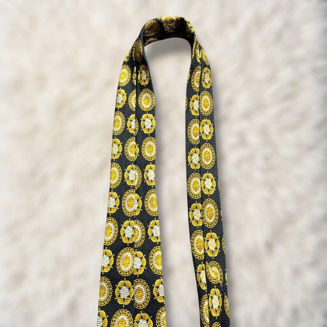 【美品✨】シャネル 総柄 花柄 水玉風 金チェーン 黒黄白 ジャガード ネクタイ