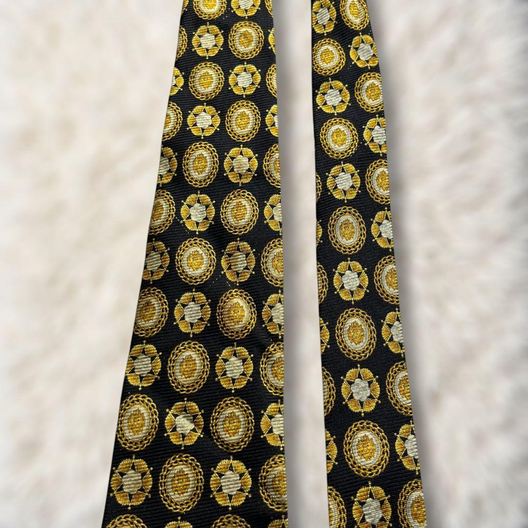 【美品✨】シャネル 総柄 花柄 水玉風 金チェーン 黒黄白 ジャガード ネクタイ