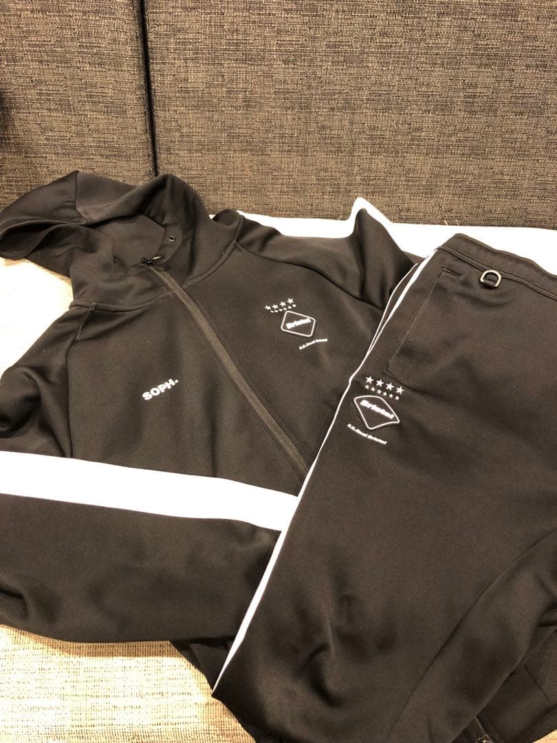 FCRB TRAINING TRACK HOODIE &PANTSセットアップ