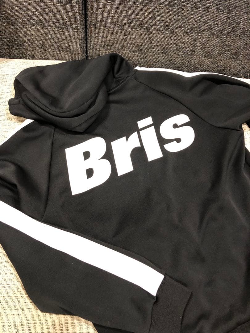 FCRB TRAINING TRACK HOODIE &PANTSセットアップ