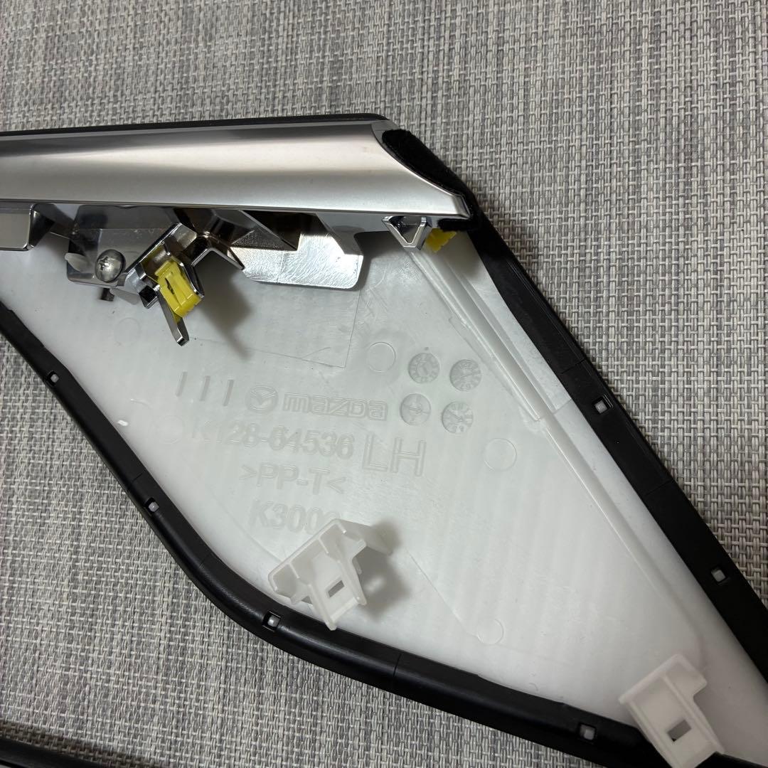 マツダ CX-5 純正 ニーパッド Lパッケージ ブラウン刺繍 内装パーツ