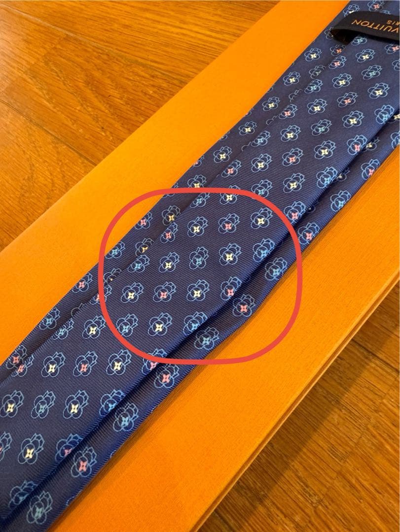 LOUIS VUITTON ルイヴィトン ネクタイ ヴィヴィエンヌ