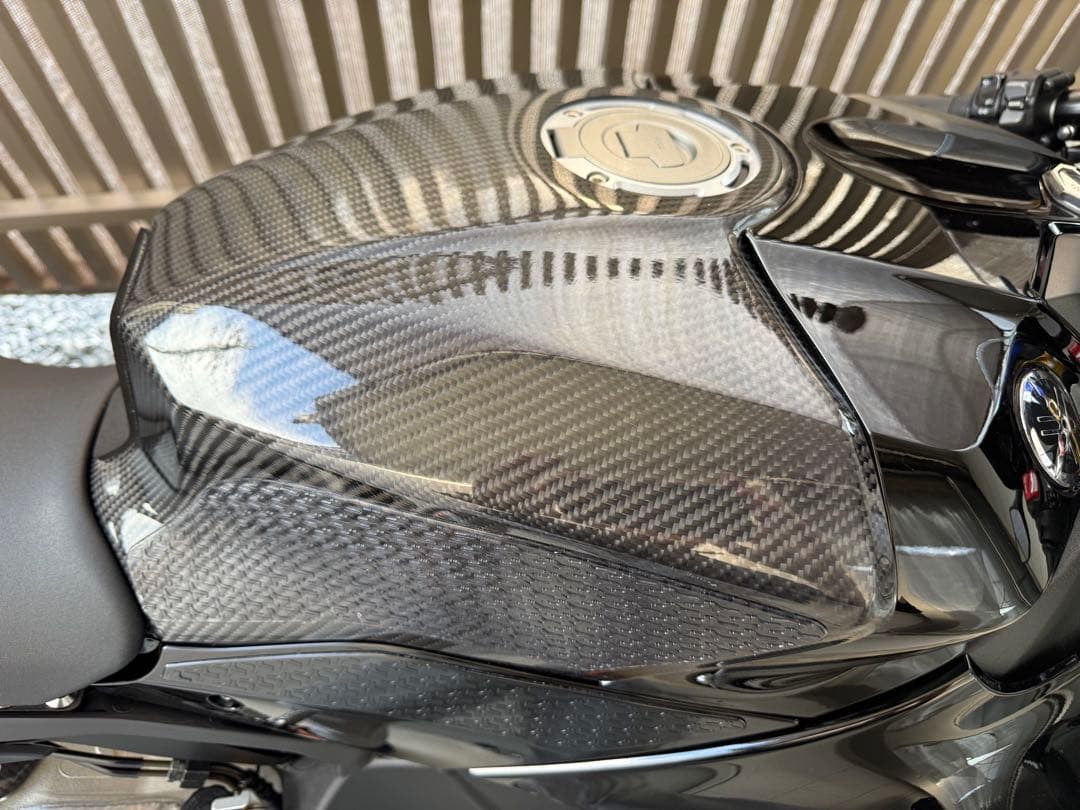 才谷屋ファクトリー 15～19・20~YZF-R1/R1M タンクカバー25ve